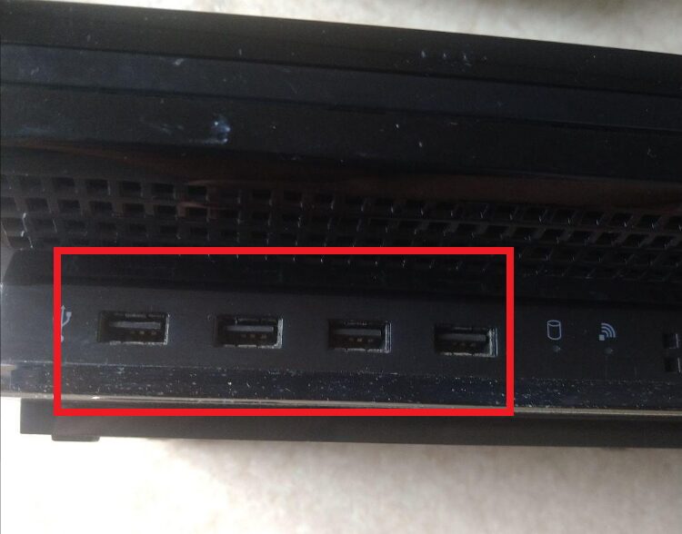 USBポート4つ