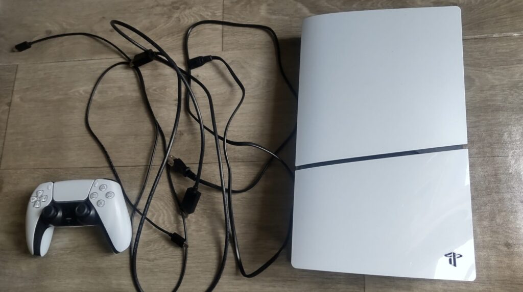 モニターやPS5本体の放電を試すも直らず